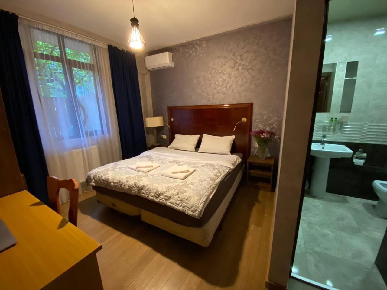 Hotel "Tbilisi Tales" In The Heart Of The Old City Exterior photo